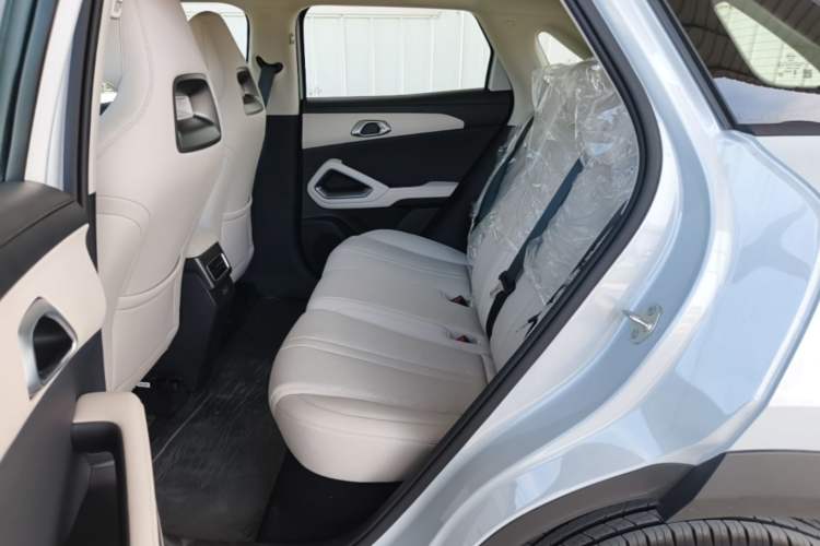 Used BYD Yuan UP 2025 Intelligent Driving Version 401 km Leading Edition Left Rear Seat