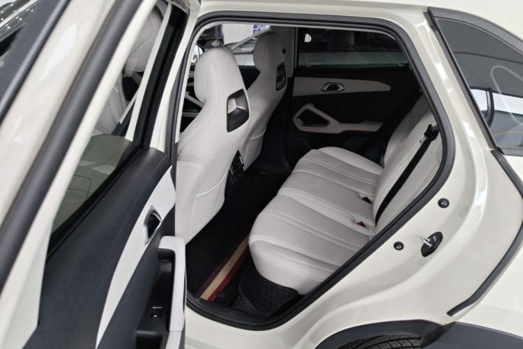 Used BYD Yuan UP 2025 Intelligent Driving Version 401 km Leading Edition Left Rear Seat