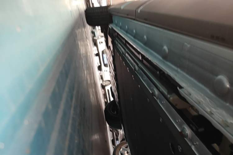 Used BYD Yuan UP 2025 Intelligent Driving Version 401 KM Dynamic Edition Left Side Sill