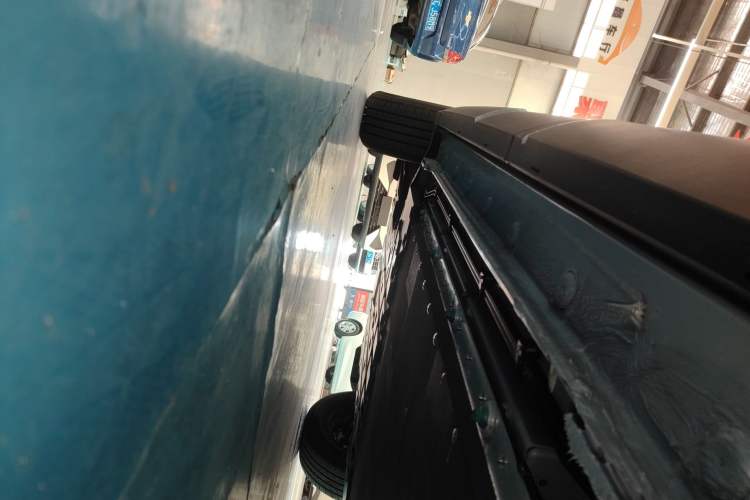 Used BYD Yuan UP 2025 Intelligent Driving Version 401 KM Dynamic Edition Left Side Sill