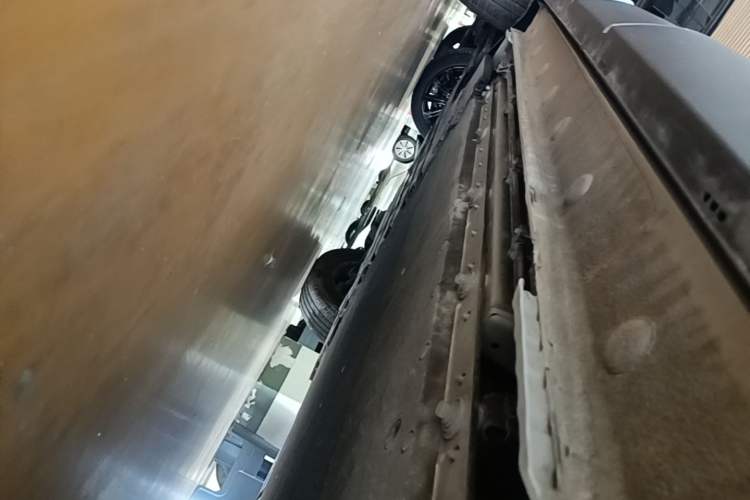Used BYD Yuan UP 2025 Intelligent Driving Version 401 KM Dynamic Edition Left Side Sill