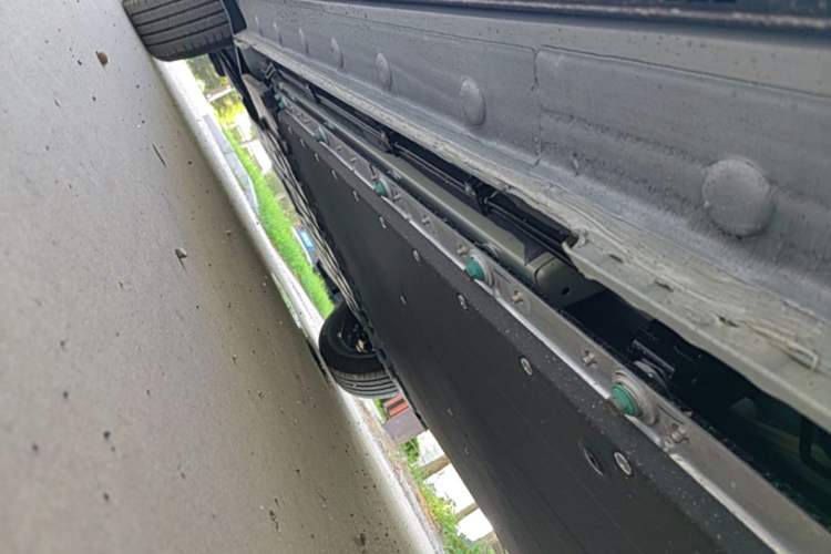 Used BYD Yuan UP 2025 Intelligent Driving Version 401 KM Dynamic Edition Left Side Sill