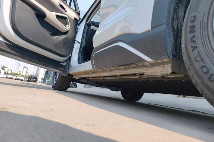 Used BYD Yuan UP 2025 Intelligent Driving Version 401 km Leading Edition Left Side Sill