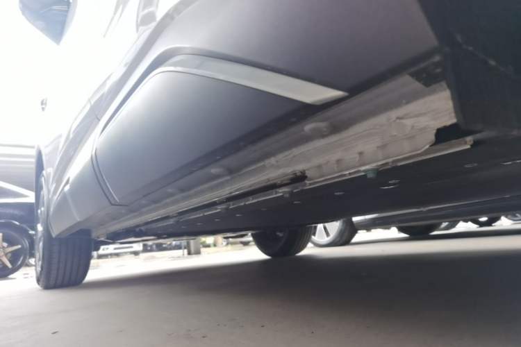 Used BYD Yuan UP 2025 Intelligent Driving Version 401 KM Dynamic Edition Left Side Sill