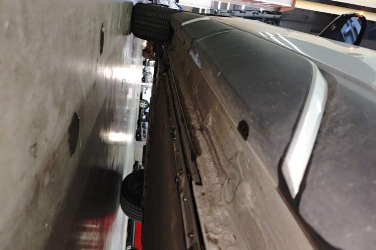 Used BYD Yuan UP 2025 Intelligent Driving Version 401 km Leading Edition Left Side Sill