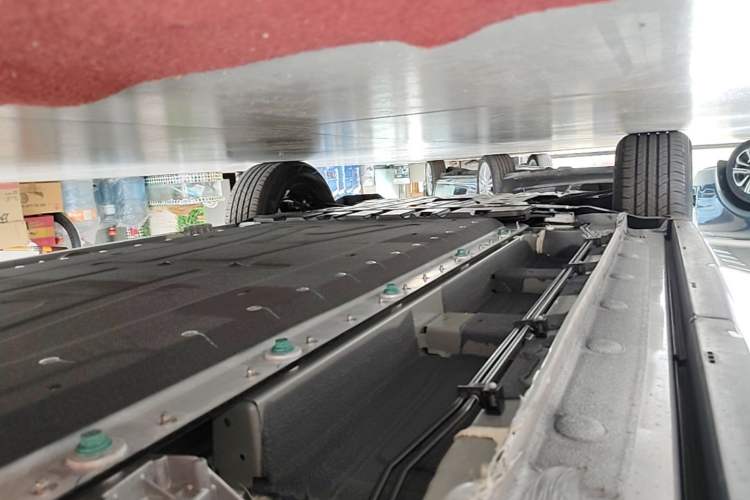 Used BYD Yuan UP 2025 Model 301KM Leading Version Left Side Sill