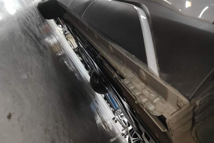 Used BYD Yuan UP 2025 Intelligent Driving Version 401 km Leading Edition Left Side Sill