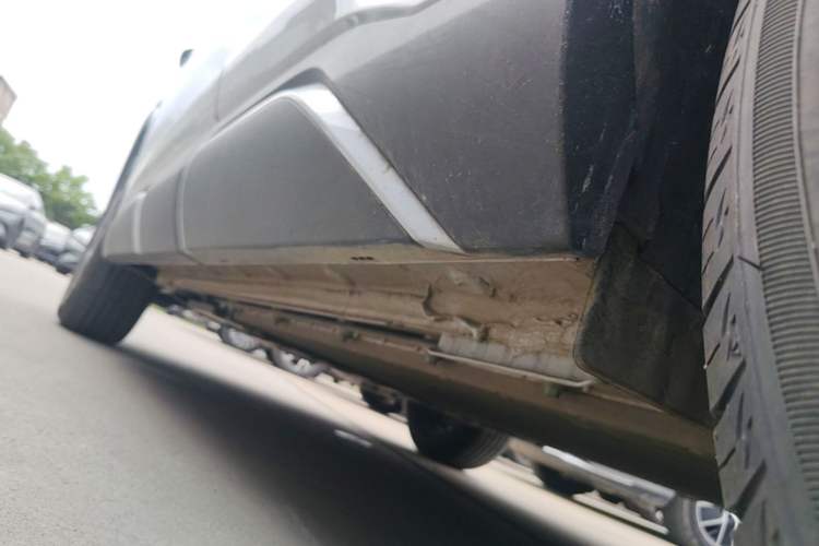 Used BYD Yuan UP 2025 Intelligent Driving Version 401 KM Dynamic Edition Left Side Sill