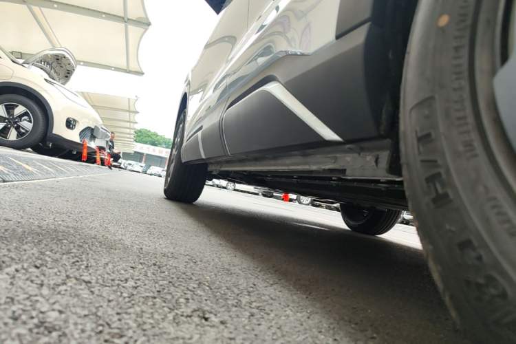 Used BYD Yuan UP 2025 Model 301KM Leading Version Left Side Sill