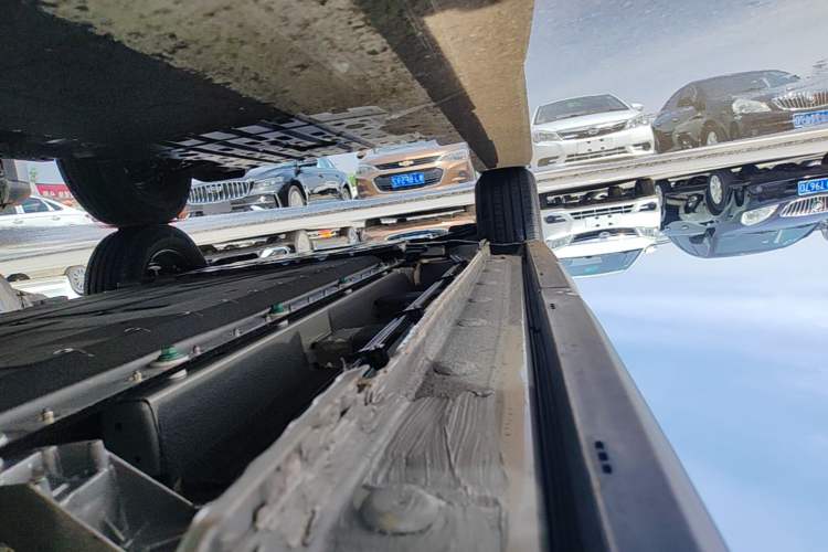 Used BYD Yuan UP 2025 Model 301KM Leading Version Left Side Sill