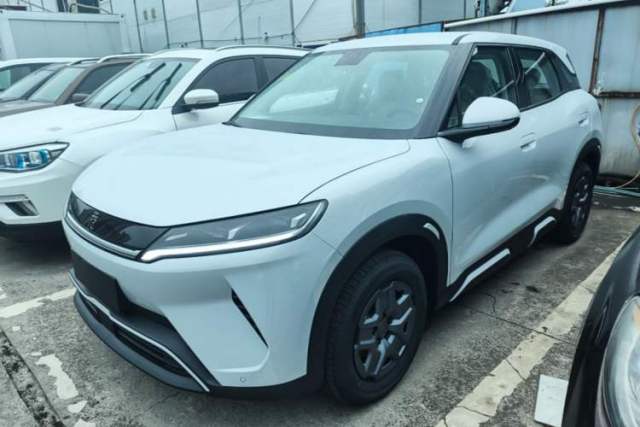 Used BYD Yuan UP 2025 Model 301KM Leading Version