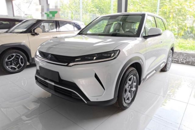 Used BYD Yuan UP 2025 Model 301KM Leading Version