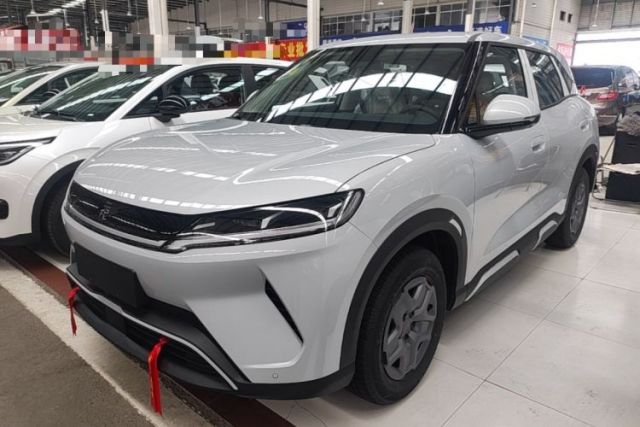 Used BYD Yuan UP 2025 Model 301KM Leading Version