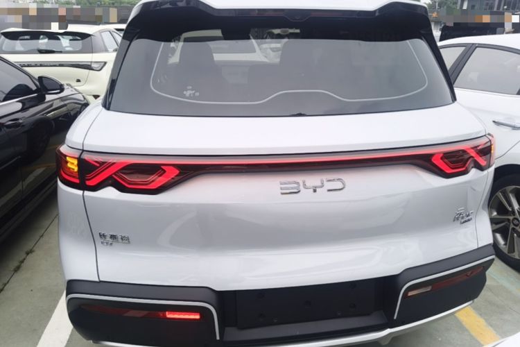 Used BYD Yuan UP 2025 Intelligent Driving Version 401 KM Dynamic Edition Rear