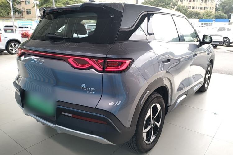 Used BYD Yuan UP 2025 Intelligent Driving Version 401 km Leading Edition Rear Right 45 Deg