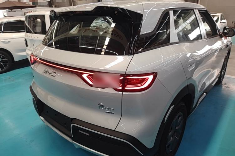 Used BYD Yuan UP 2025 Intelligent Driving Version 401 KM Dynamic Edition Rear Right 45 Deg