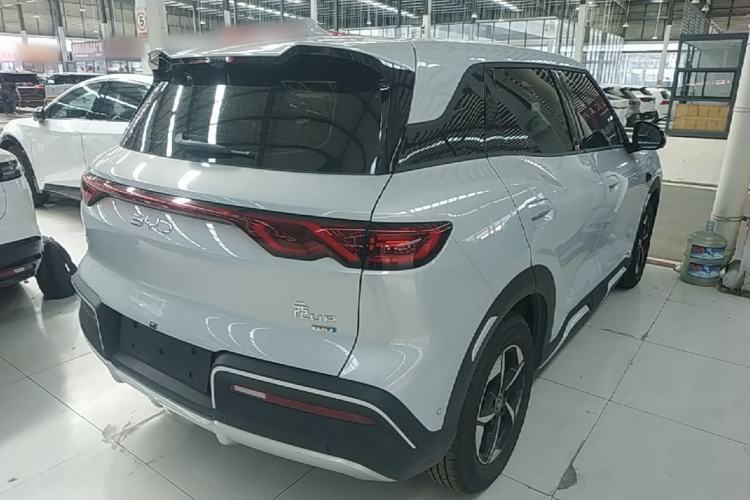 Used BYD Yuan UP 2025 Intelligent Driving Version 401 km Leading Edition Rear Right 45 Deg