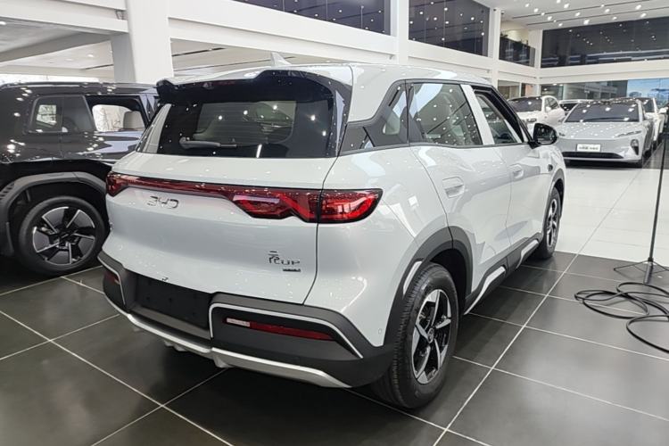 Used BYD Yuan UP 2025 Intelligent Driving Version 401 km Leading Edition Rear Right 45 Deg