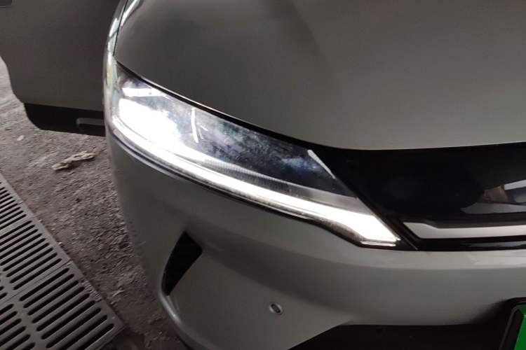 Used BYD Yuan UP 2025 Intelligent Driving Version 401 KM Dynamic Edition Right Front Headlight