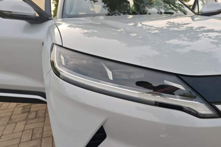 Used BYD Yuan UP 2025 Intelligent Driving Version 401 KM Dynamic Edition Right Front Headlight