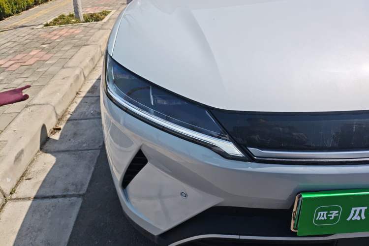 Used BYD Yuan UP 2025 Intelligent Driving Version 401 KM Dynamic Edition Right Front Headlight