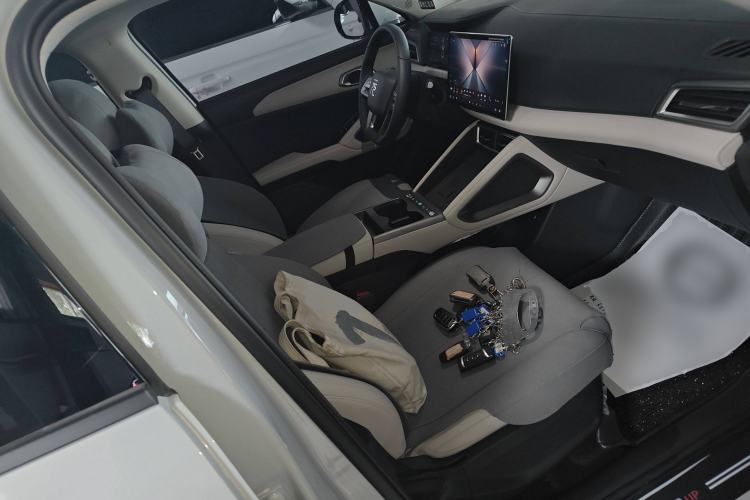 Used BYD Yuan UP 2025 Intelligent Driving Version 401 km Leading Edition Right Front Seat