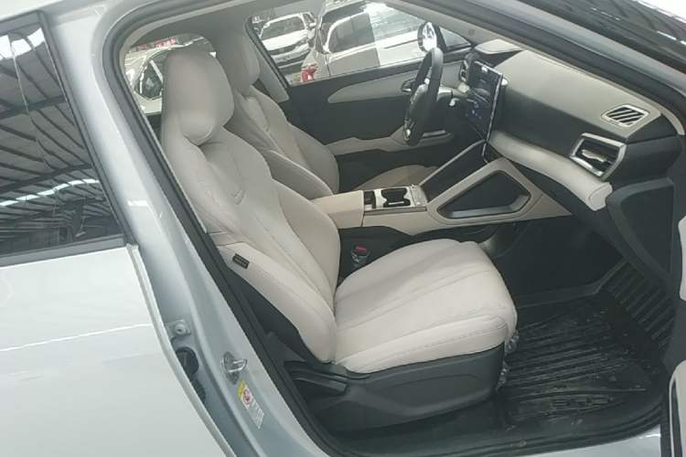 Used BYD Yuan UP 2025 Intelligent Driving Version 401 km Leading Edition Right Front Seat