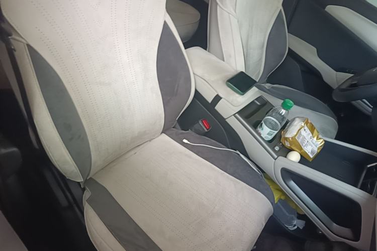 Used BYD Yuan UP 2025 Intelligent Driving Version 401 KM Dynamic Edition Right Front Seat
