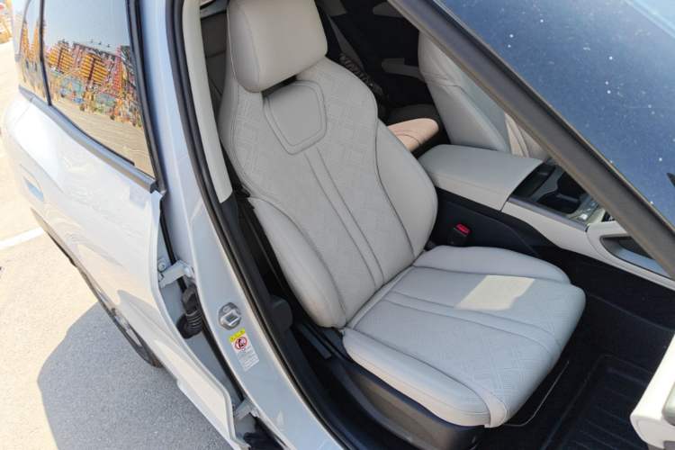 Used BYD Yuan UP 2025 Model 301KM Leading Version Right Front Seat