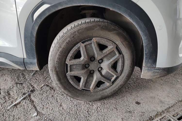 Used BYD Yuan UP 2025 Intelligent Driving Version 401 KM Dynamic Edition Right Front Wheel Hub