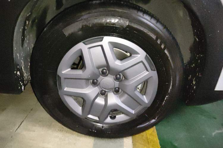 Used BYD Yuan UP 2025 Intelligent Driving Version 401 KM Dynamic Edition Right Front Wheel Hub