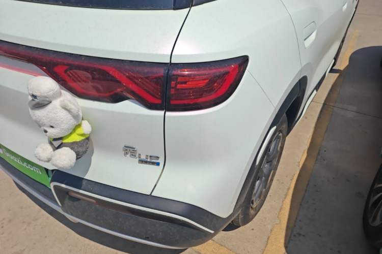 Used BYD Yuan UP 2025 Intelligent Driving Version 401 KM Dynamic Edition Right Rear Taillight