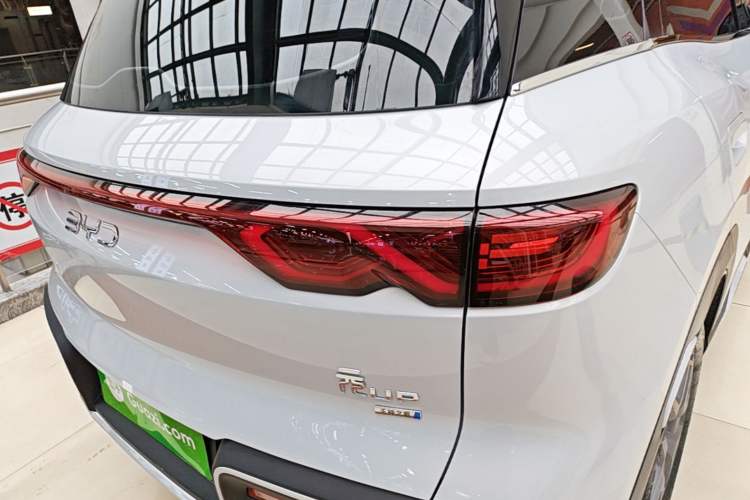 Used BYD Yuan UP 2025 Intelligent Driving Version 401 KM Dynamic Edition Right Rear Taillight