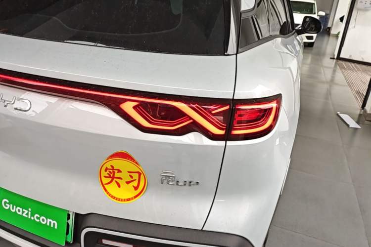Used BYD Yuan UP 2025 Model 301KM Leading Version Right Rear Taillight