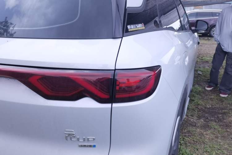 Used BYD Yuan UP 2025 Intelligent Driving Version 401 KM Dynamic Edition Right Rear Taillight