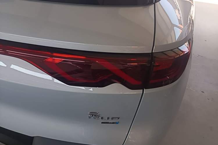 Used BYD Yuan UP 2025 Intelligent Driving Version 401 km Leading Edition Right Rear Taillight