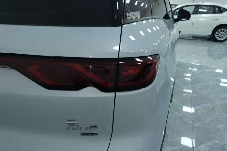 Used BYD Yuan UP 2025 Intelligent Driving Version 401 KM Dynamic Edition Right Rear Taillight