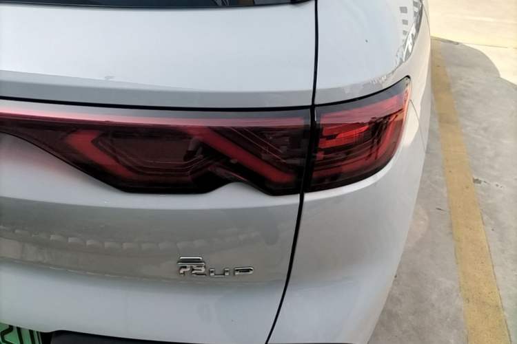 Used BYD Yuan UP 2025 Model 301KM Leading Version Right Rear Taillight