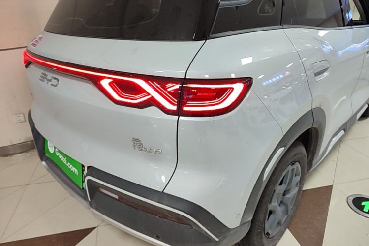 Used BYD Yuan UP 2025 Intelligent Driving Version 401 KM Dynamic Edition Right Rear Taillight