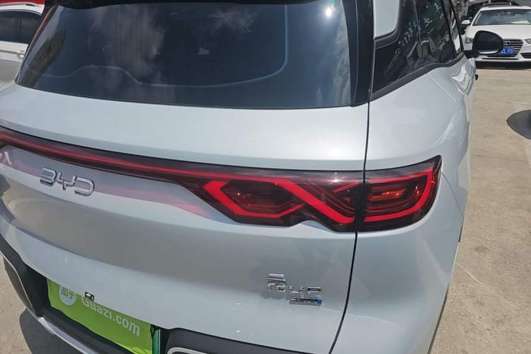 Used BYD Yuan UP 2025 Intelligent Driving Version 401 KM Dynamic Edition Right Rear Taillight