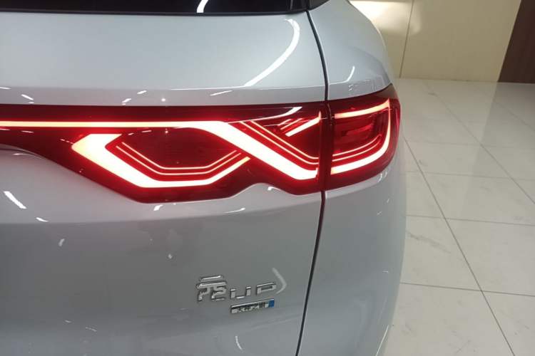 Used BYD Yuan UP 2025 Intelligent Driving Version 401 KM Dynamic Edition Right Rear Taillight