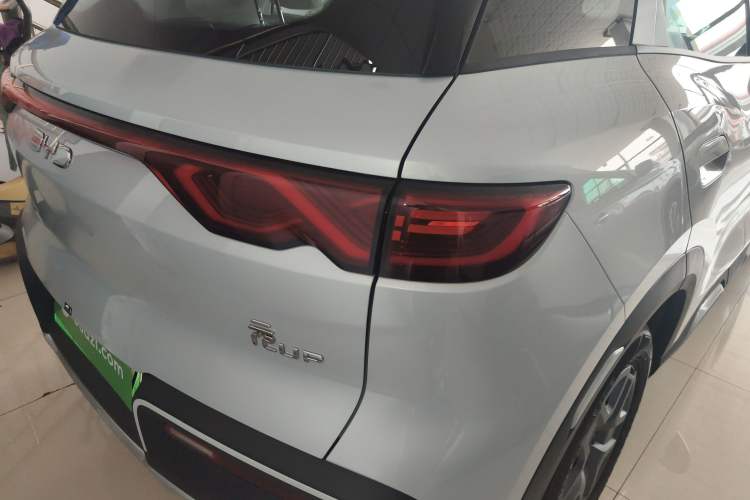 Used BYD Yuan UP 2025 Model 301KM Leading Version Right Rear Taillight