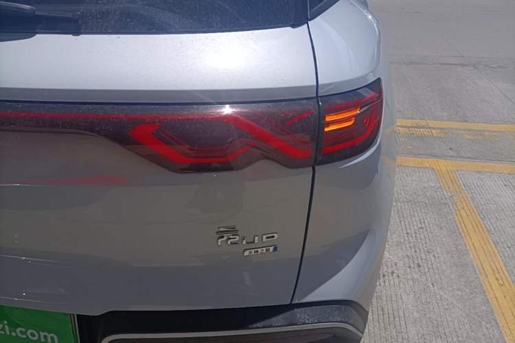 Used BYD Yuan UP 2025 Intelligent Driving Version 401 km Leading Edition Right Rear Taillight