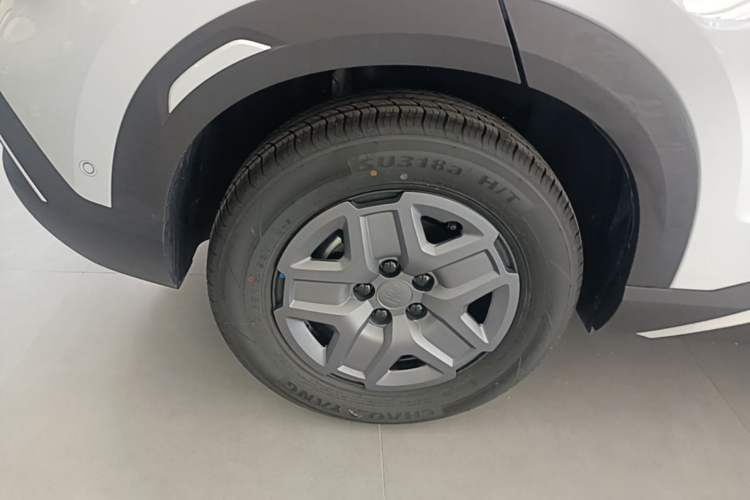 Used BYD Yuan UP 2025 Intelligent Driving Version 401 KM Dynamic Edition Right Rear Wheel Hub
