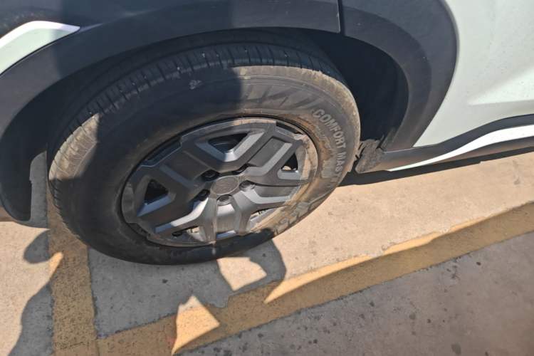 Used BYD Yuan UP 2025 Intelligent Driving Version 401 KM Dynamic Edition Right Rear Wheel Hub