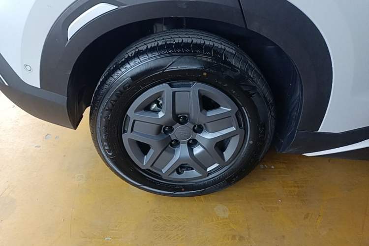Used BYD Yuan UP 2025 Intelligent Driving Version 401 KM Dynamic Edition Right Rear Wheel Hub