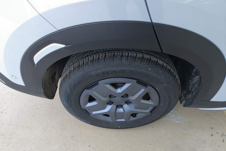 Used BYD Yuan UP 2025 Intelligent Driving Version 401 KM Dynamic Edition Right Rear Wheel Hub