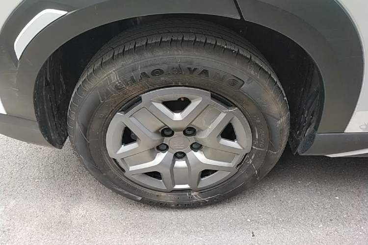 Used BYD Yuan UP 2025 Intelligent Driving Version 401 KM Dynamic Edition Right Rear Wheel Hub