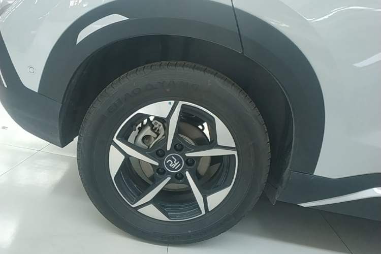 Used BYD Yuan UP 2025 Intelligent Driving Version 401 km Leading Edition Right Rear Wheel Hub