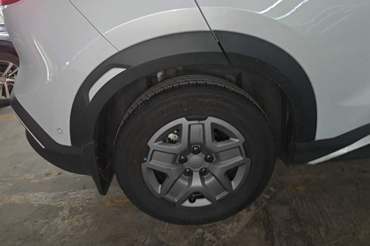 Used BYD Yuan UP 2025 Intelligent Driving Version 401 KM Dynamic Edition Right Rear Wheel Hub